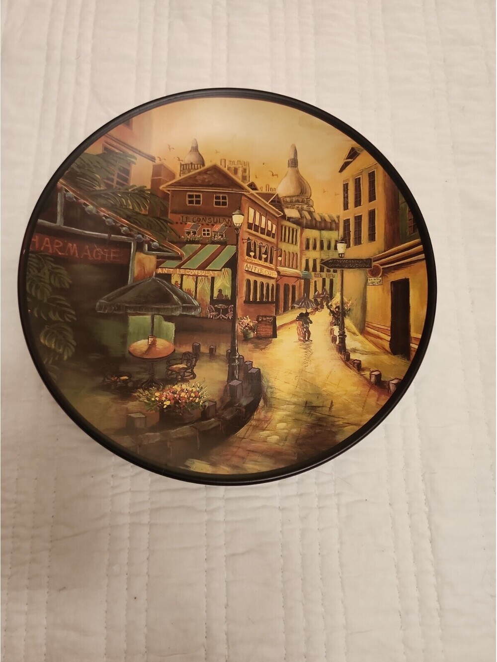 Un Plato Decorativo de Ceramica Con Escena Clasica De Paris El Famoso Cafe De...